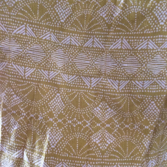 Cold Shoulder Plus Size Top - Picture 4 of 4